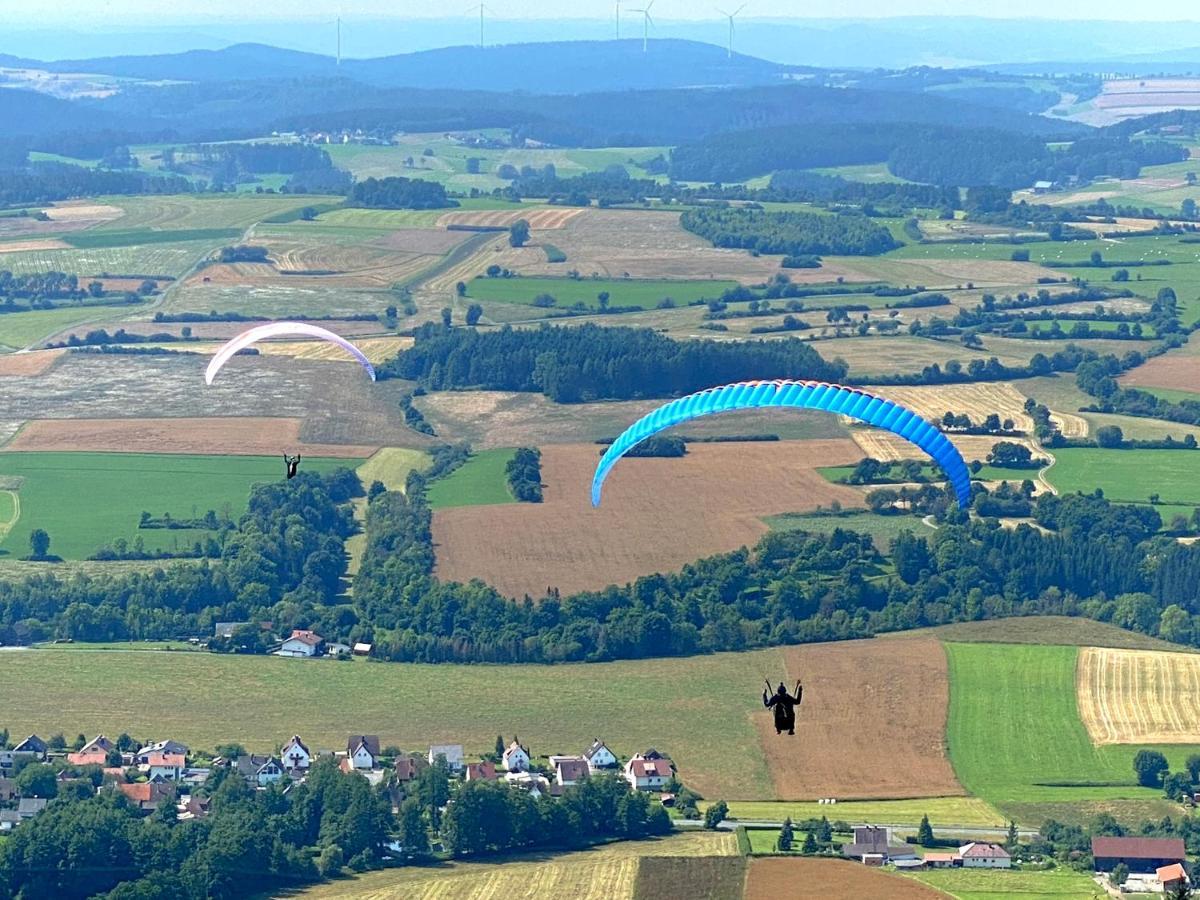 Fraenkische Linie - Radspitz-Ferienwohnungen Marktrodach 外观 照片
